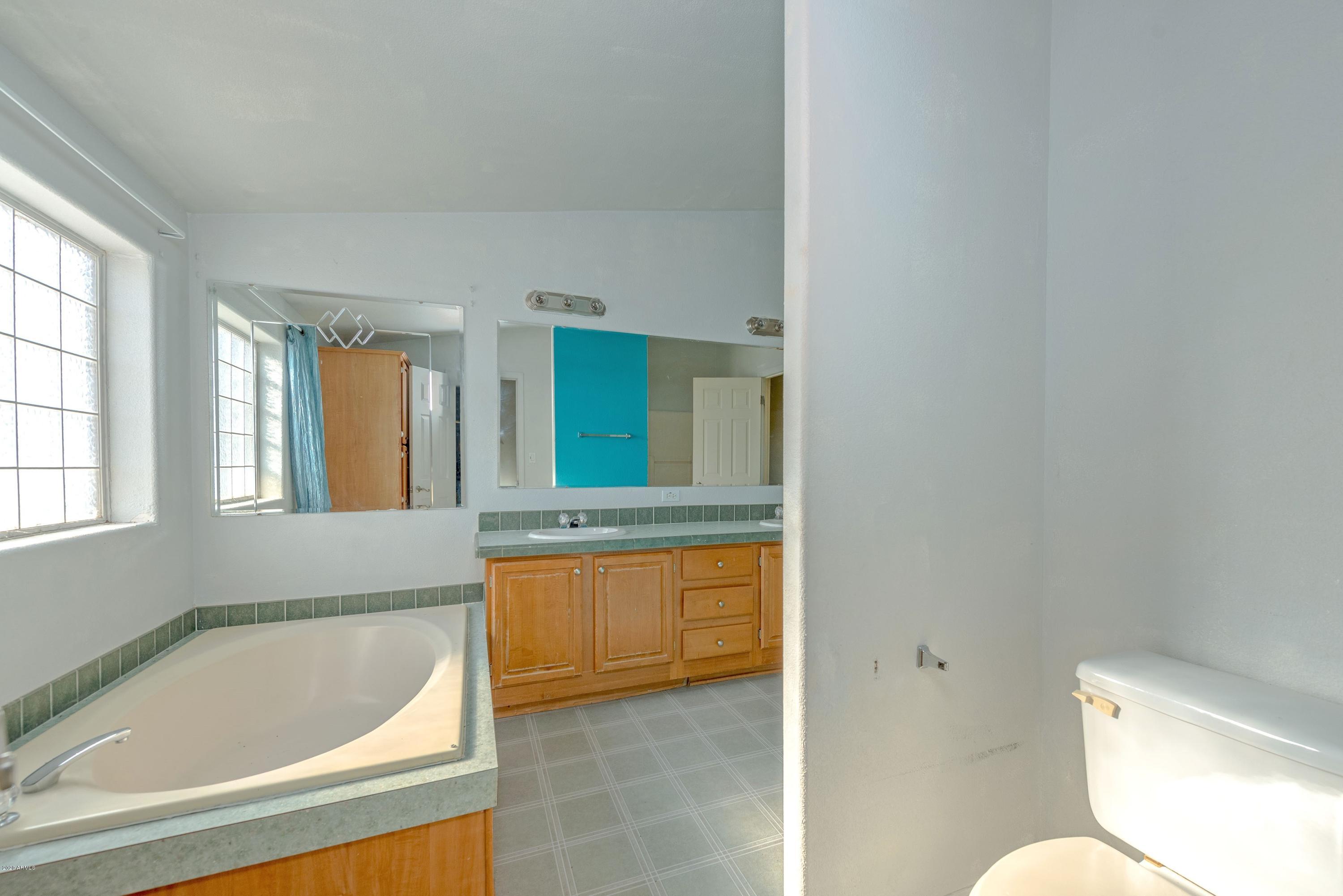 12545 Windmill Road Skull Valley, AZ 86338 - Photo 16 of 38 016_Master Bathroom