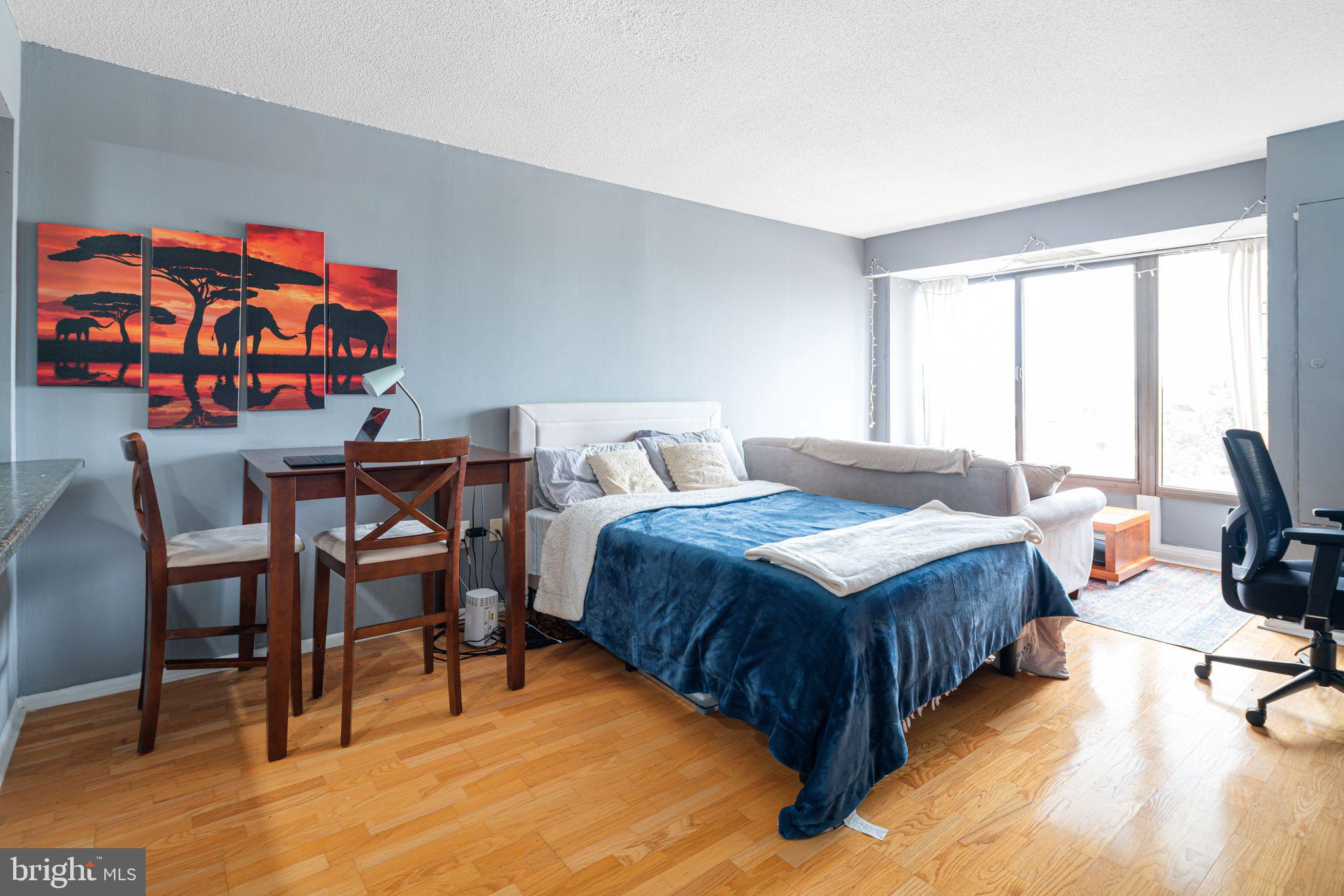 2001 Hamilton Street, Unit 1121 Philadelphia, PA 19130 - Photo 4 of 11