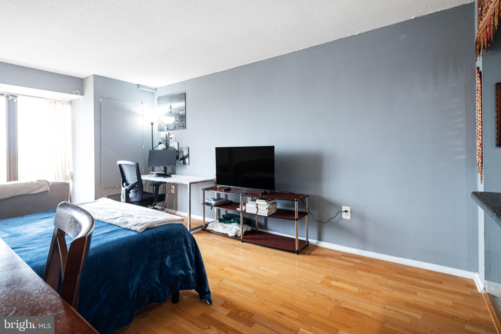 2001 Hamilton Street, Unit 1121 Philadelphia, PA 19130 - Photo 7 of 11