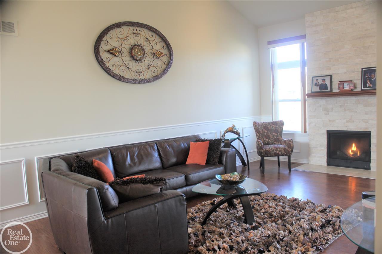 5121 Hawkseye Trace Warren, MI 48092 - Photo 5 of 34