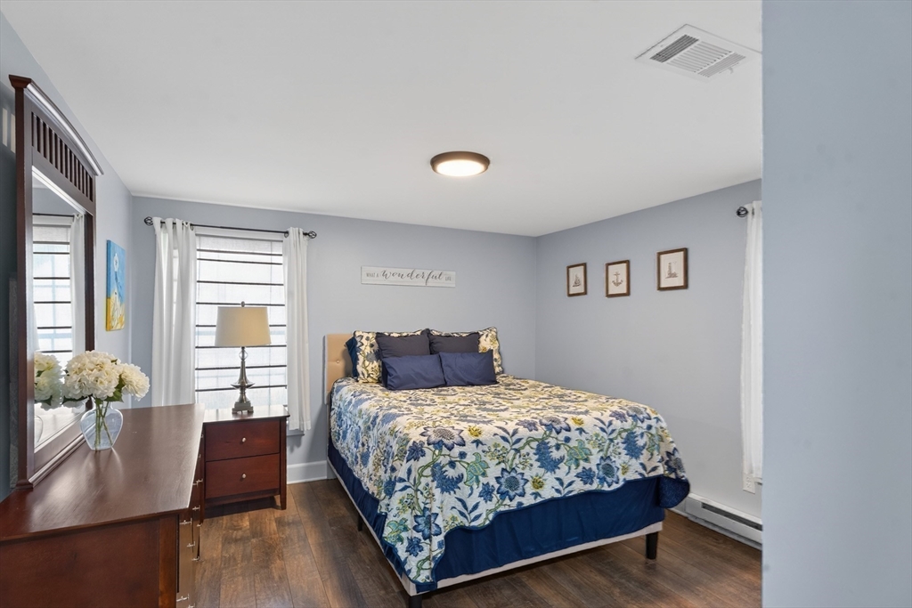 21 West Spring Street Tisbury, MA 02568 - Photo 21 of 30 Gallery Image 21