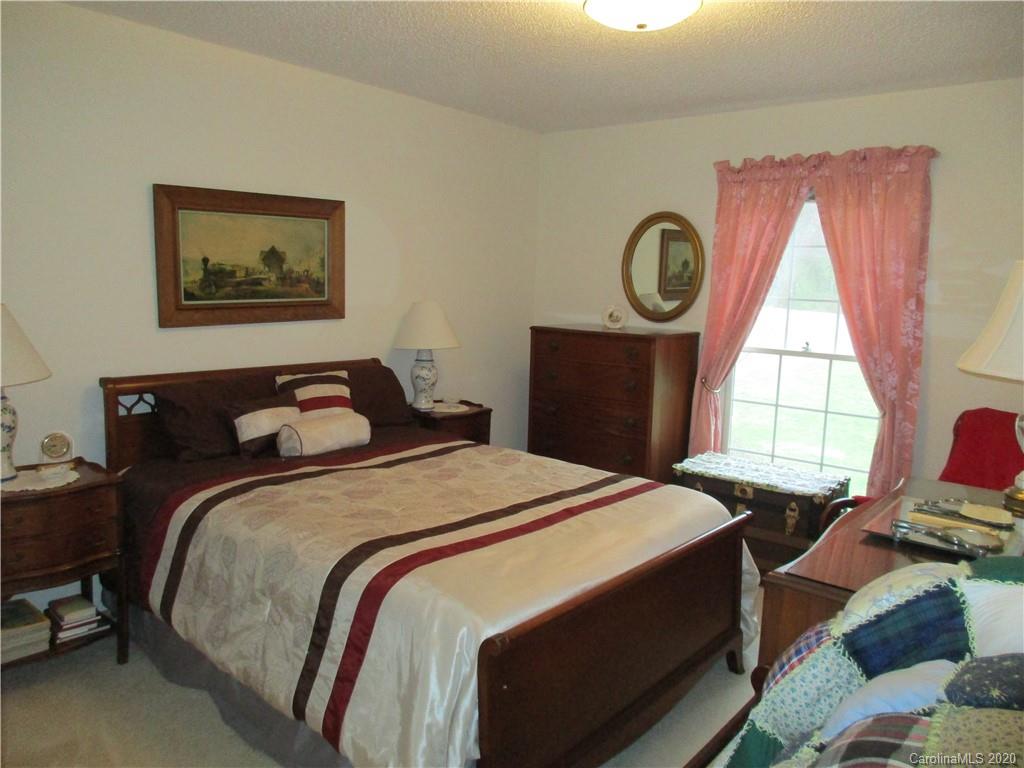 306 Springfield Court Fletcher, NC 28732 - Photo 11 of 35 Gallery Image 11