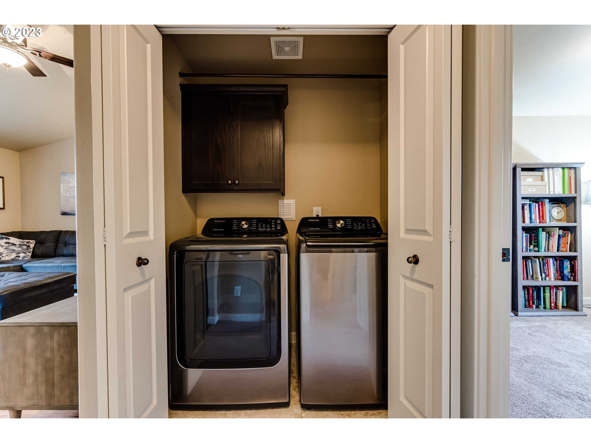440 22nd Street Springfield, OR 97477 - Photo 23 of 31 a view of a closet area