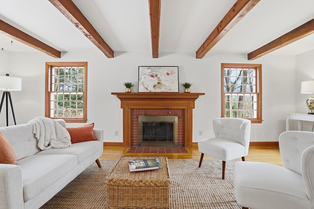 6 Old Village Road Acton, MA 01720 - Photo 4 of 33