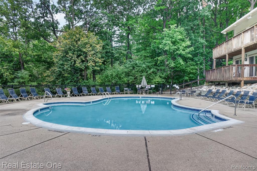 1655 Riverside Drive, Unit 12 Rochester Hills, MI 48309 - Photo 24 of 26 Gallery Image 24