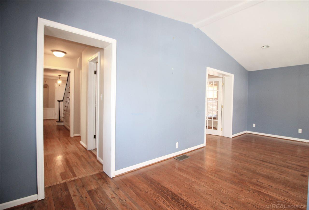 1173 Whittier Road Grosse Pointe, MI 48230 - Photo 33 of 83 50035395-32.JPG