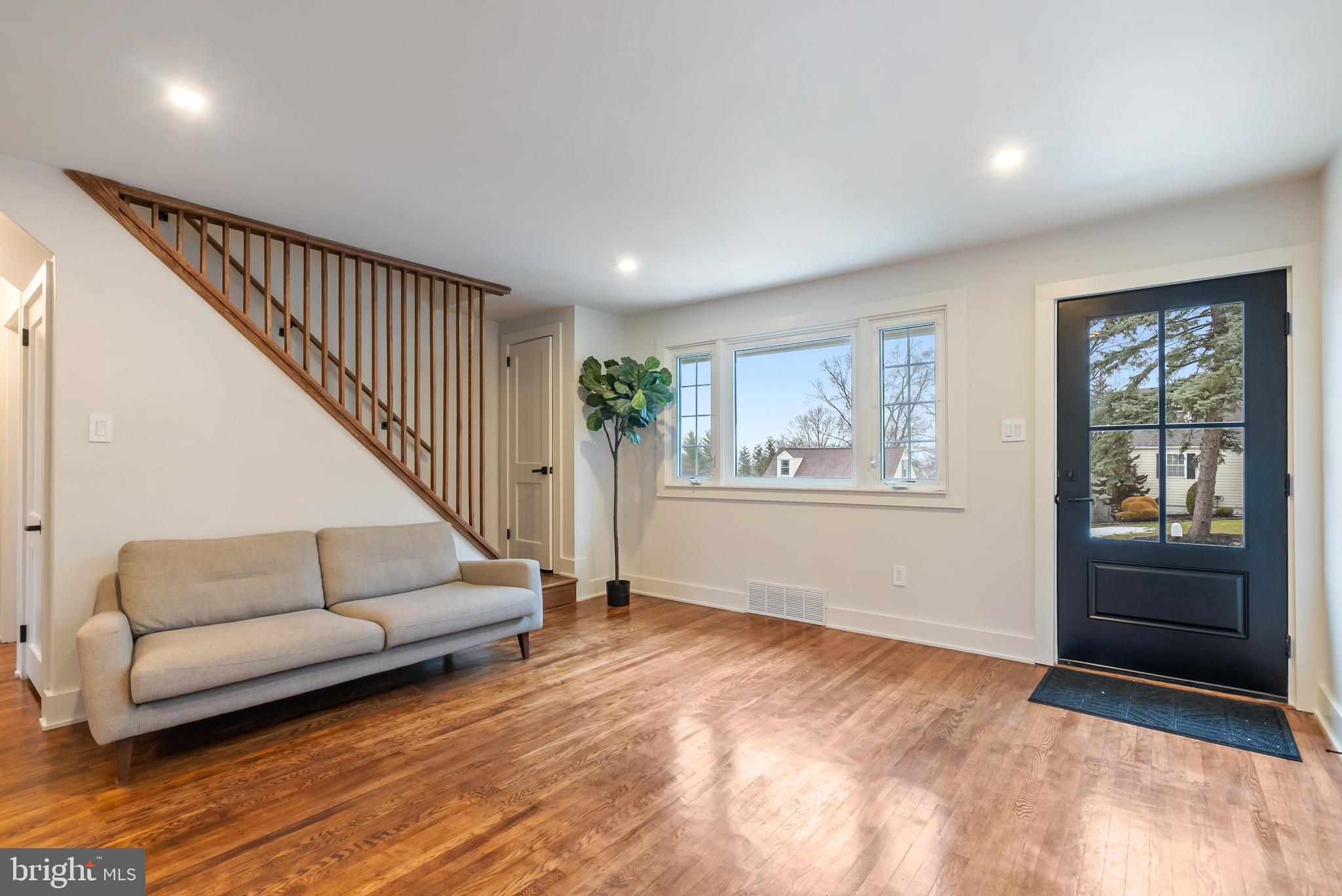 12 Longview Road Malvern, PA 19355 - Photo 7 of 44 Bright entryway with modern charm.