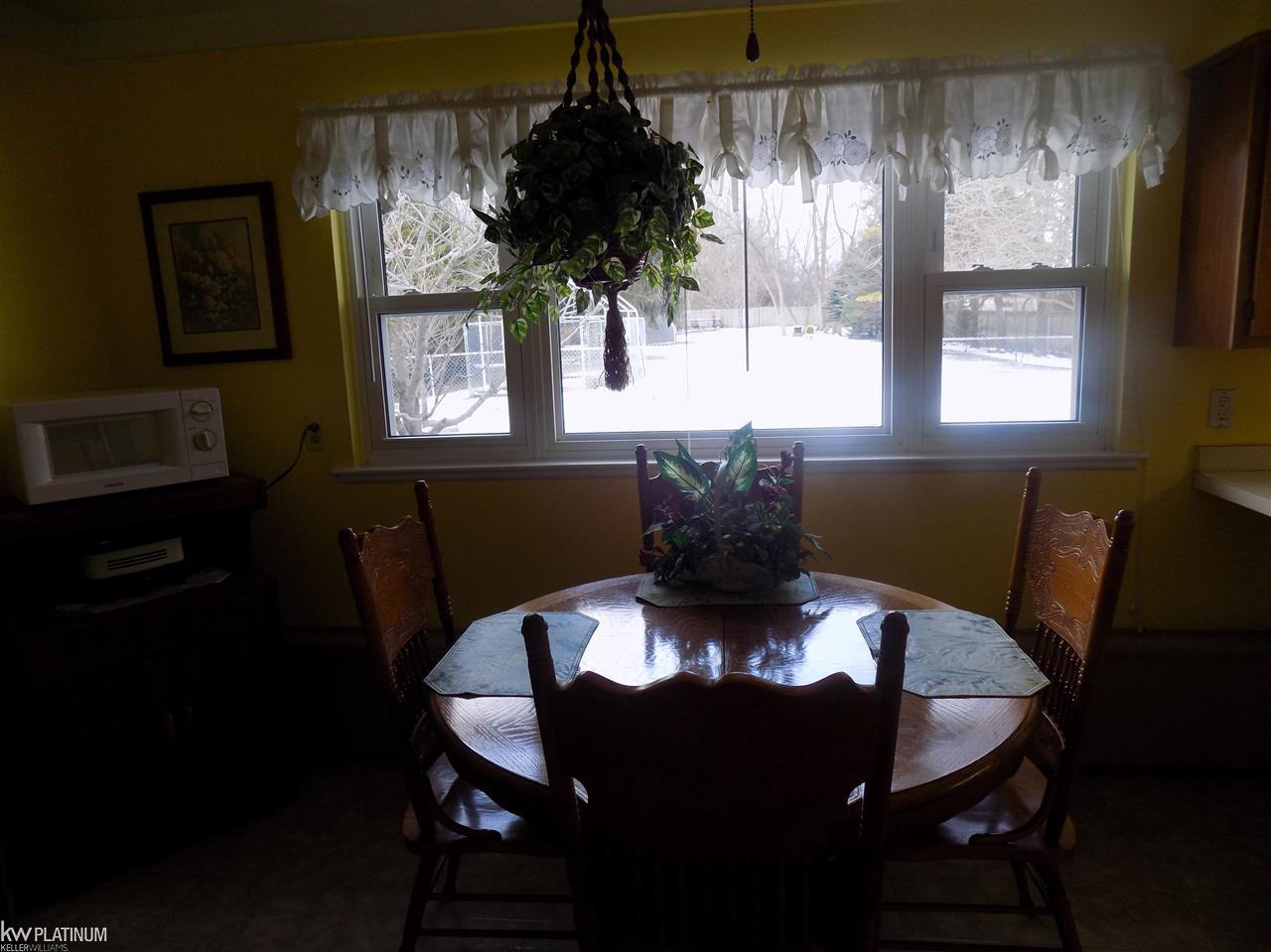 51156 Fairchild Road New Baltimore, MI 48051 - Photo 15 of 32 31341885-14.JPG