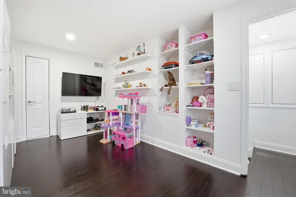 $1,750,000 | 1628 Great Falls Street, McLean, VA 22101