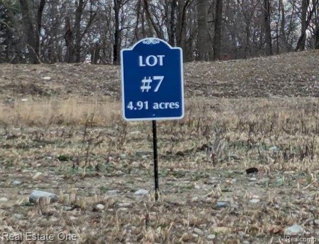 7 Park Ridge Road South Lyon, MI 48178 - Photo 2 of 19
