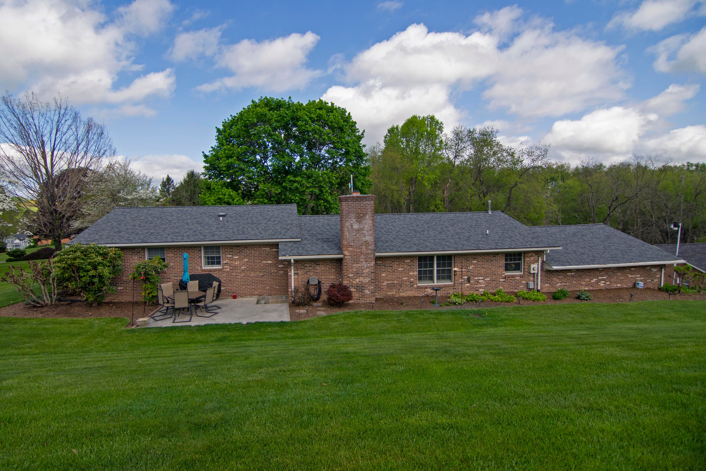 230 Rader Road Lewisburg, WV 24901 - Photo 6 of 46 Gallery Image 6