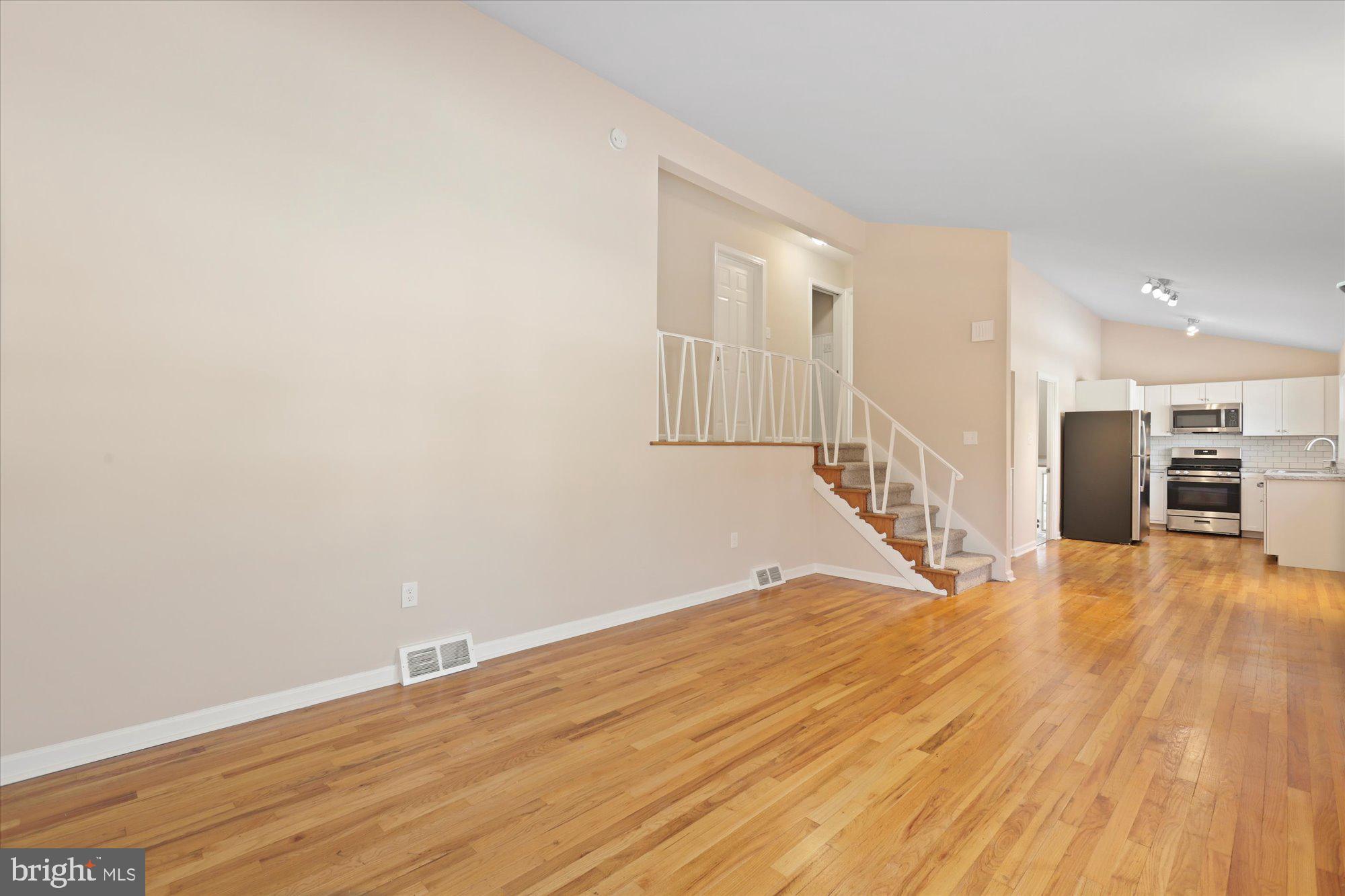 3205 Cloverfield Road Harrisburg, PA 17109 - Photo 5 of 30 Gallery Image 5