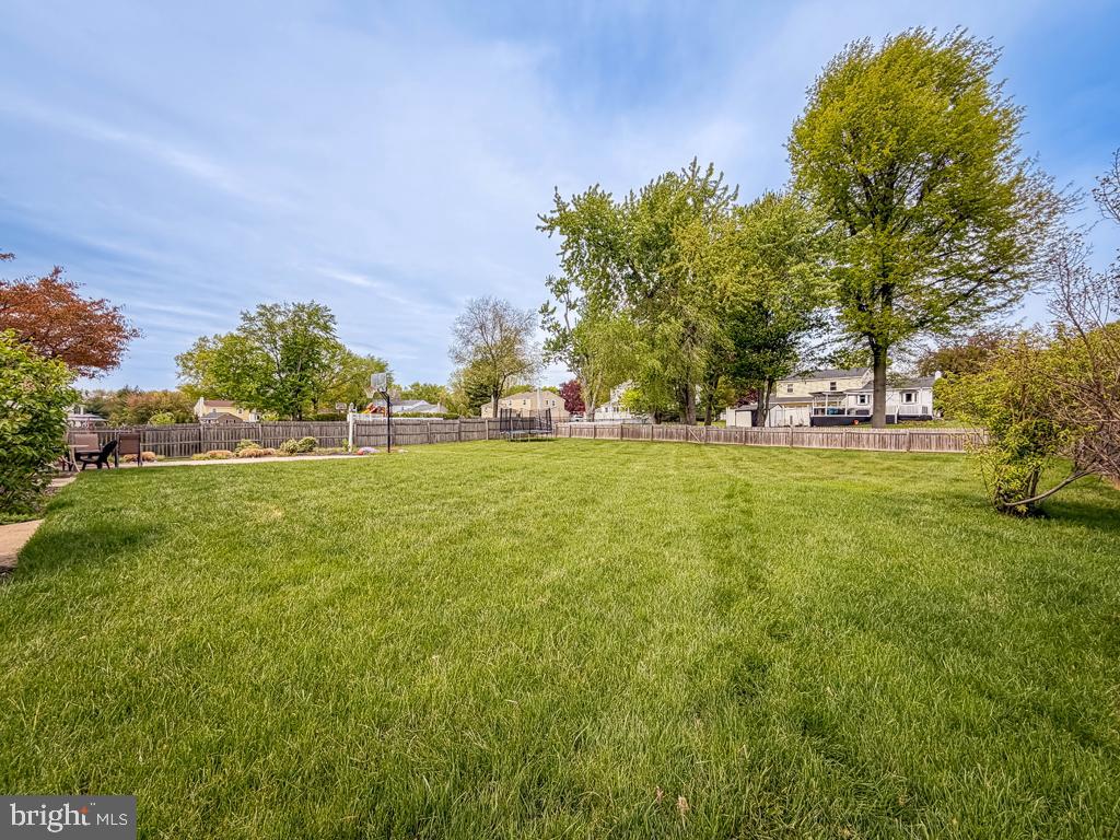 21 Rotterdam Road North Holland, PA 18966 - Photo 55 of 58 Rear Fenced Yard