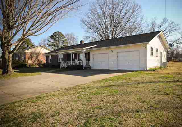 302 Mitchell Road Greenville, SC 29615 - Photo 2 of 25 Gallery Image 2