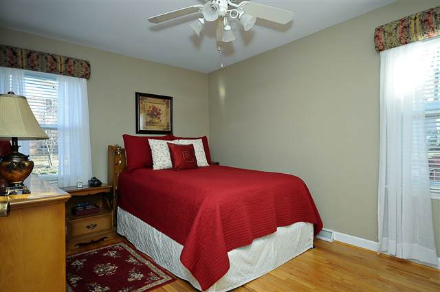 302 Mitchell Road Greenville, SC 29615 - Photo 18 of 25 Gallery Image 18
