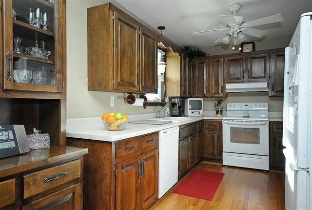 302 Mitchell Road Greenville, SC 29615 - Photo 8 of 25 Gallery Image 8
