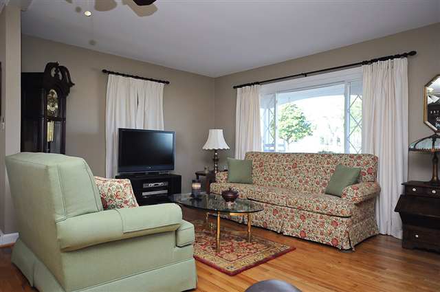 302 Mitchell Road Greenville, SC 29615 - Photo 9 of 25 Gallery Image 9