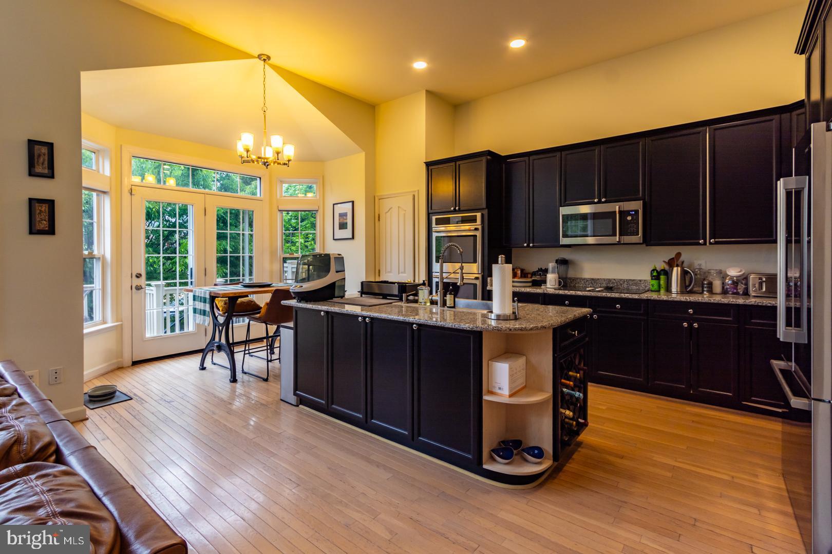 12172 Tryton Way Reston, VA 20190 - Photo 4 of 15