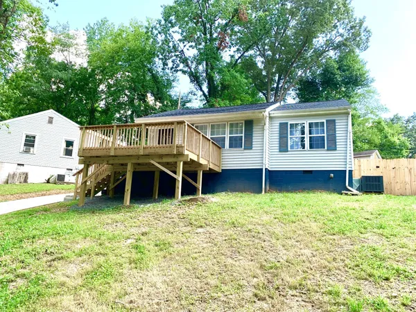 $1,400 | 714 Woodlawn Drive, Clarksville, TN 37040