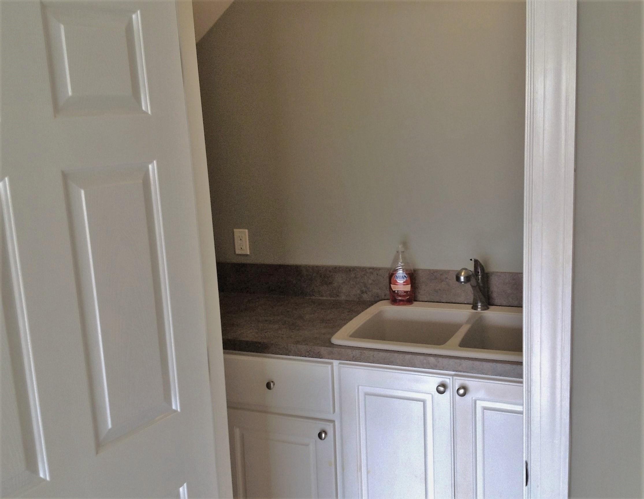 7696 Eagle Lake Road North Charleston, SC 29418 - Photo 29 of 36 Garage Work Room with Sink