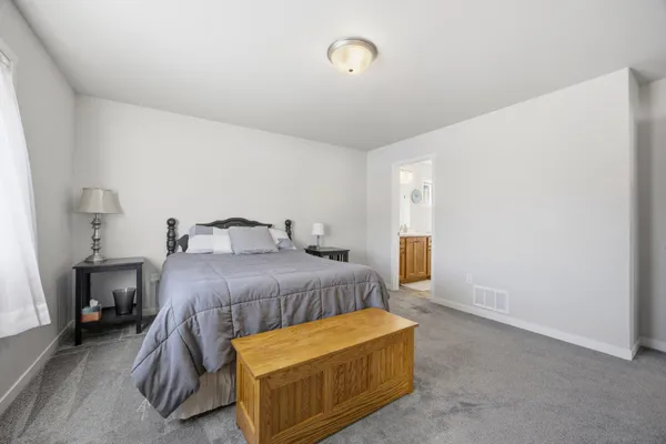 $515,000 | 3724 49th Street South, Fargo, ND 58104