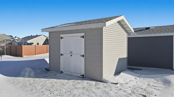 $515,000 | 3724 49th Street South, Fargo, ND 58104
