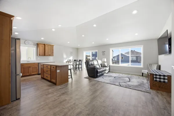 $515,000 | 3724 49th Street South, Fargo, ND 58104