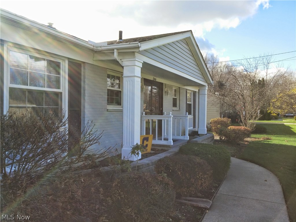 2946 Bancroft Road Akron, OH 44333 - Photo 2 of 25 Gallery Image 2