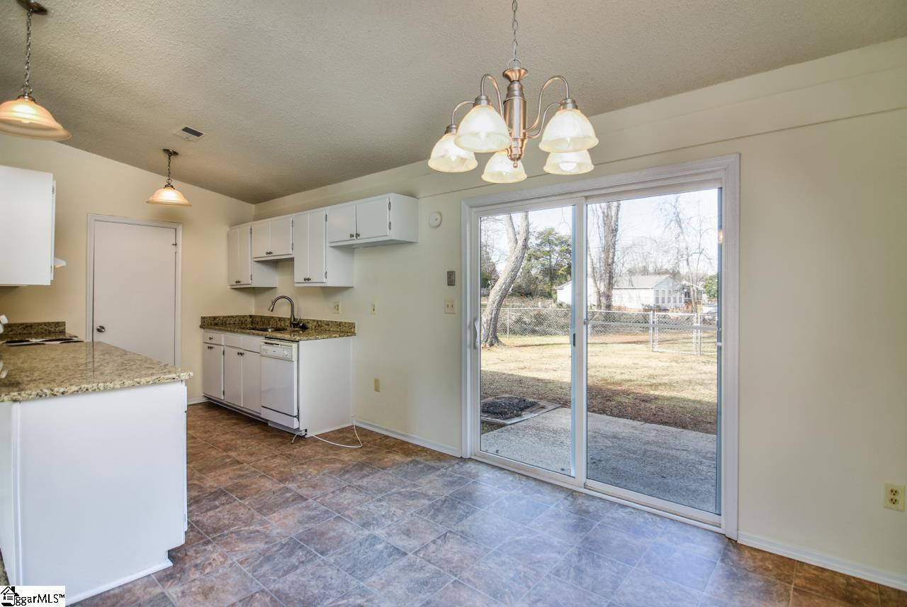 4 Paddock Drive Greer, SC 29650 - Photo 8 of 28 Gallery Image 8