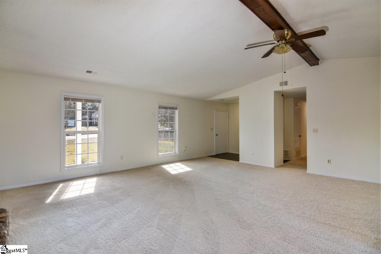 4 Paddock Drive Greer, SC 29650 - Photo 9 of 28 Gallery Image 9