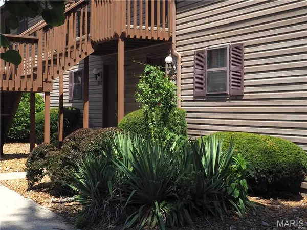 $850 | 148 Ashley Drive, Fairview Heights, IL 62208