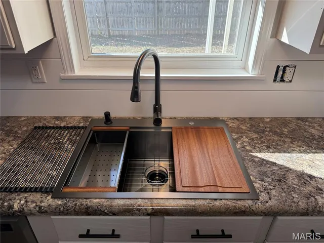 $175,000 | 505 Schroeder Drive, Salem, IL 62881