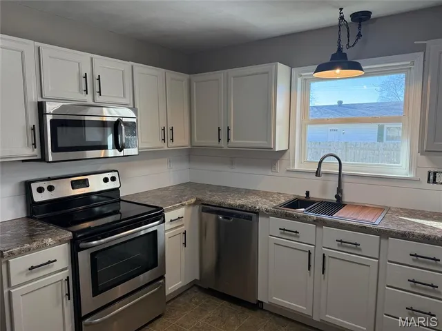 $175,000 | 505 Schroeder Drive, Salem, IL 62881