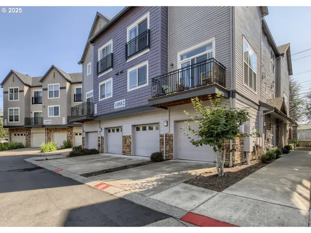 $369,000 | 10882 Northeast Red Wing Way, Unit 204, Beaverton, OR 97006