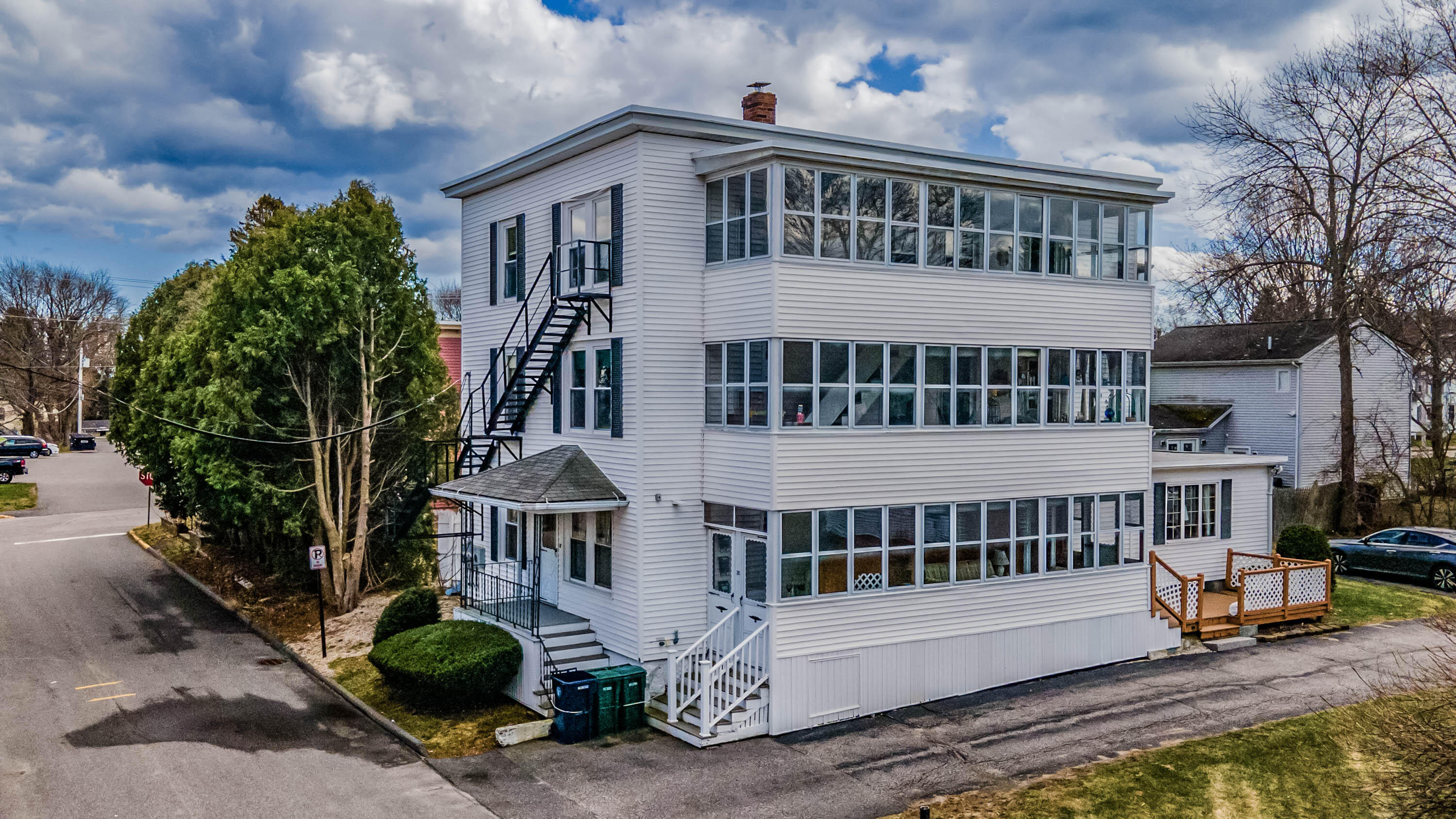 30 Gove Street Biddeford, ME 04005 - Photo 3 of 54 202200415MVHT-61009