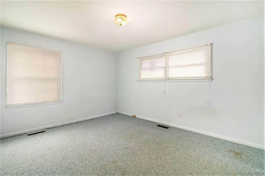 5730 Burnham Road Bloomfield Hills, MI 48301 - Photo 15 of 22
