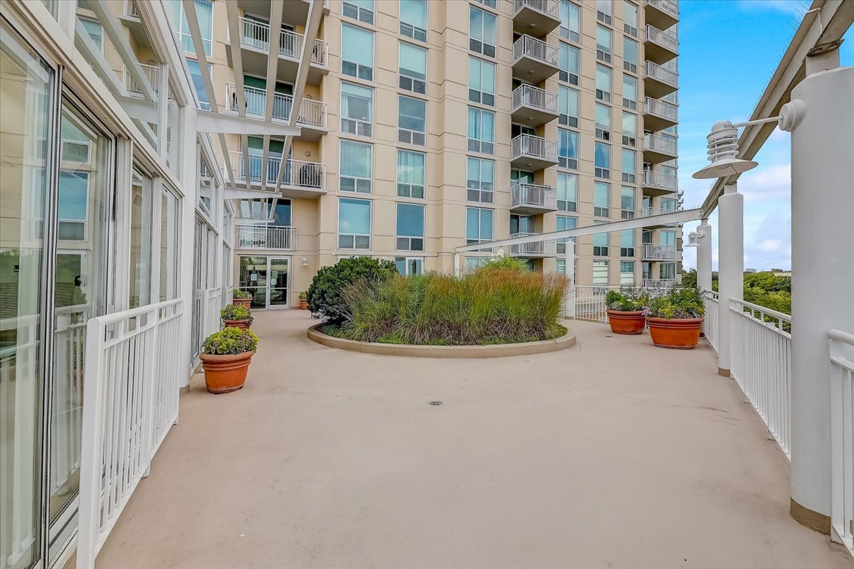 1640 Maple Avenue, Unit 904 Evanston, IL 60201 - Photo 25 of 27 Gallery Image 25