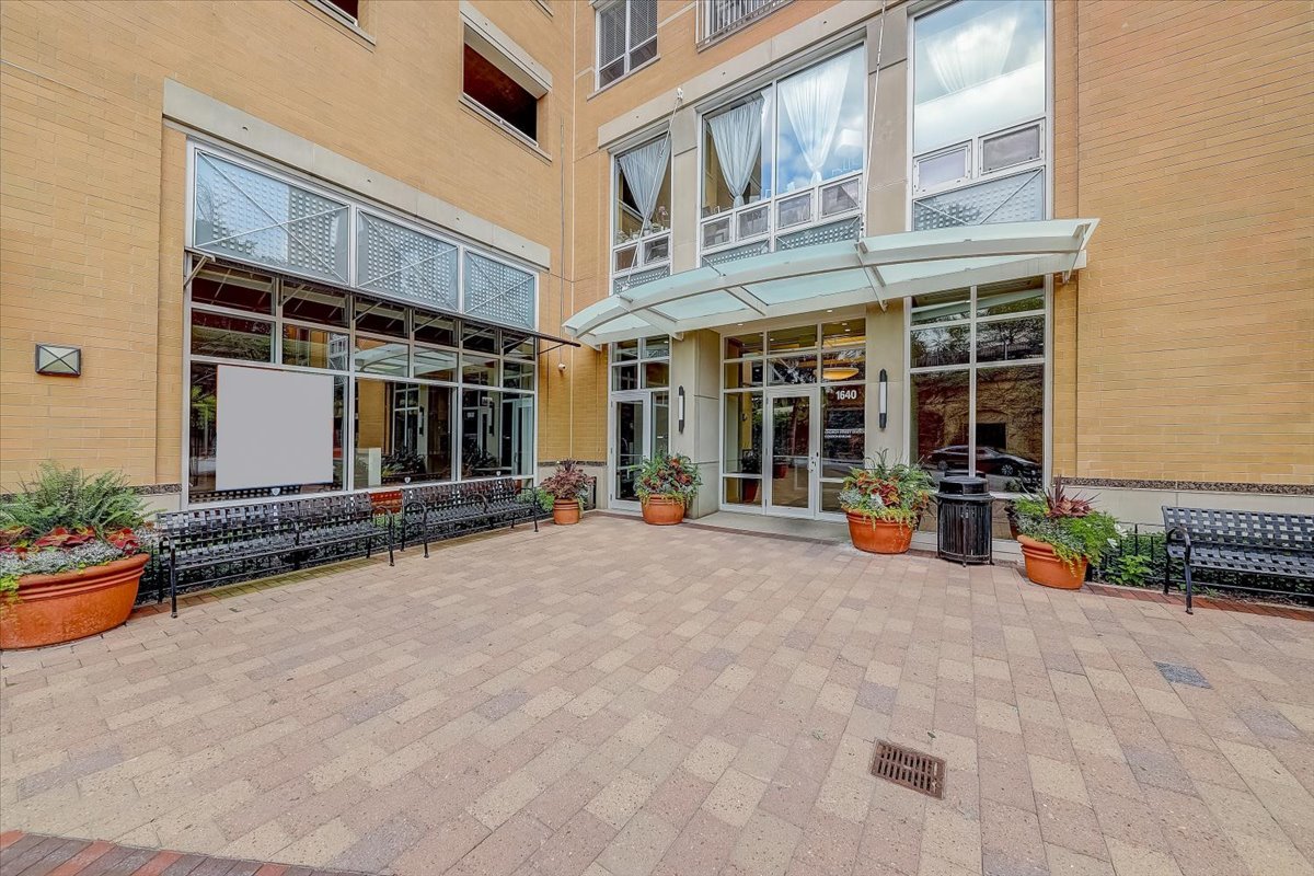 1640 Maple Avenue, Unit 904 Evanston, IL 60201 - Photo 26 of 27 Gallery Image 26