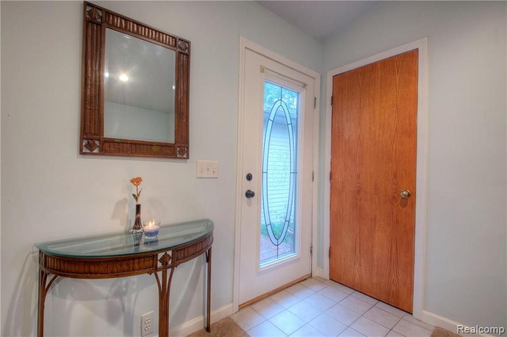 1028 South Gale Road Davison, MI 48423 - Photo 3 of 34
