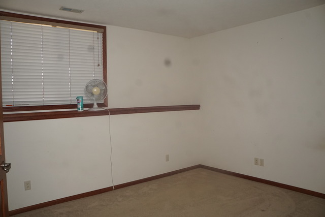 511 Rock Island Road Dixon, IL 61021 - Photo 11 of 15