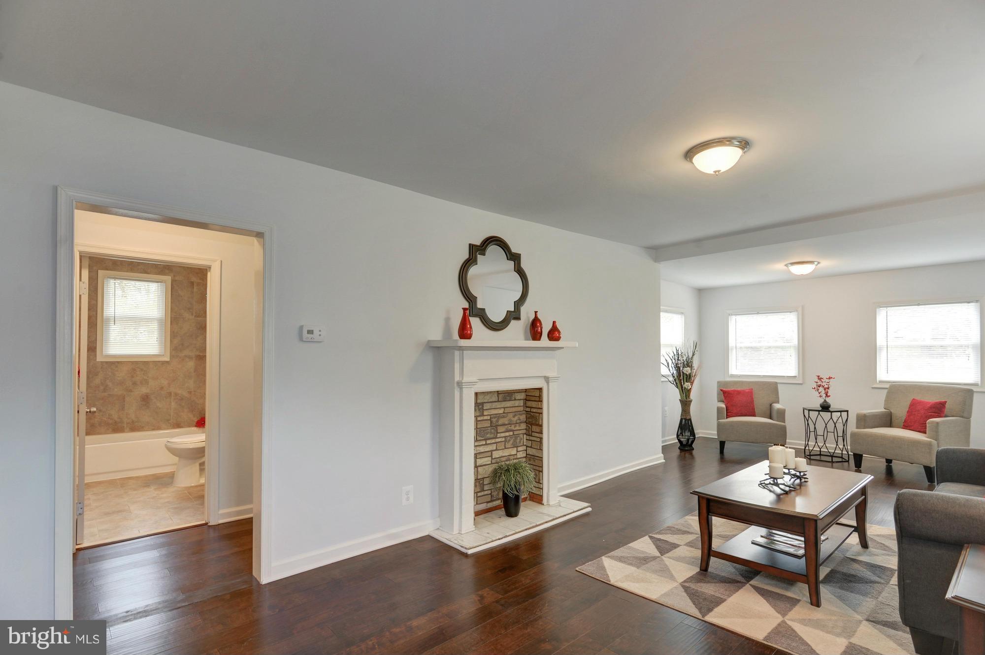 12038 Philadelphia Road Kingsville, MD 21087 - Photo 6 of 29 Living Room