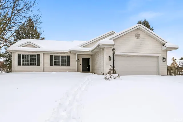$379,900 | 33906 Sumerset Lane, New Carlisle, IN 46552