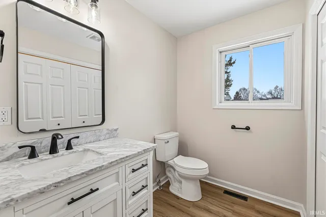 $369,900 | 33906 Sumerset Lane, New Carlisle, IN 46552