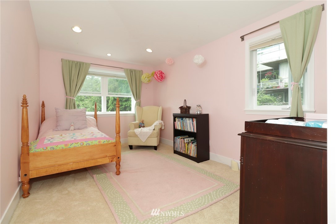 710 West Howe Street Seattle, WA 98119 - Photo 19 of 25