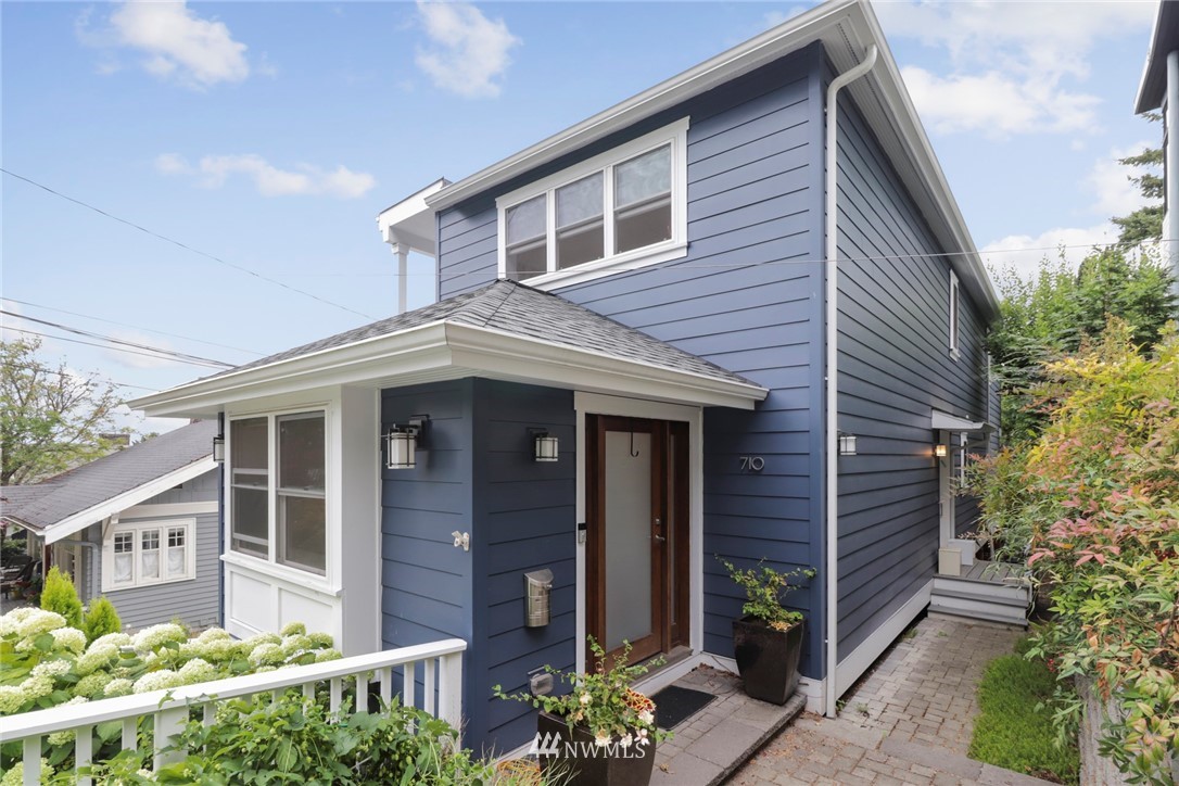 710 West Howe Street Seattle, WA 98119 - Photo 3 of 25