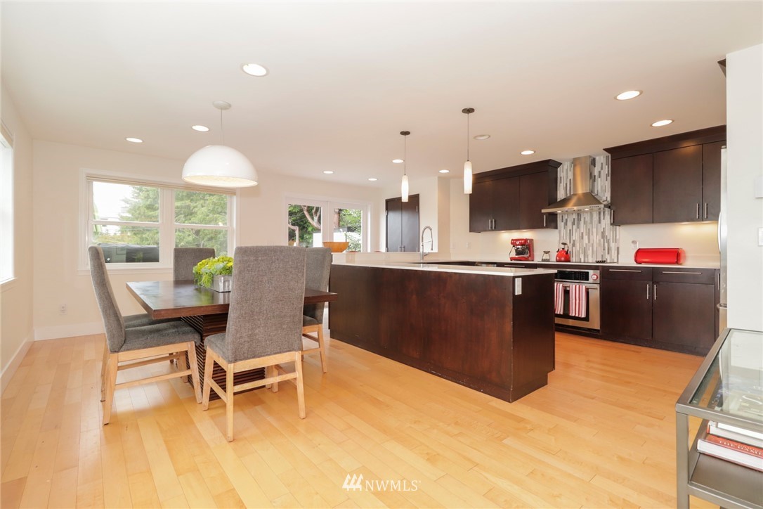 710 West Howe Street Seattle, WA 98119 - Photo 7 of 25