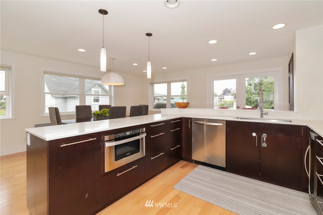 710 West Howe Street Seattle, WA 98119 - Photo 9 of 25