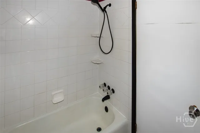 $225,000 | 328 Riverview Drive, Savannah, GA 31404