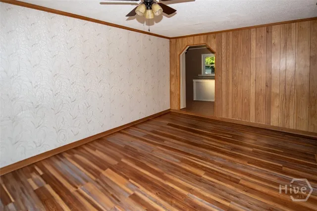 $225,000 | 328 Riverview Drive, Savannah, GA 31404