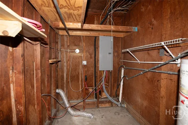 $225,000 | 328 Riverview Drive, Savannah, GA 31404